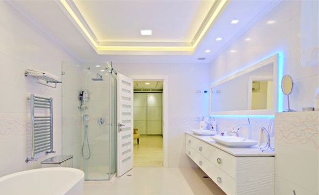 כפר קרע, מדרגות מבט לכניסה גובה