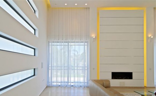 כפר קרע, סלון קיר