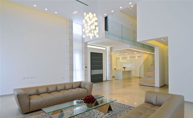 כפר קרע, סלון שולחן