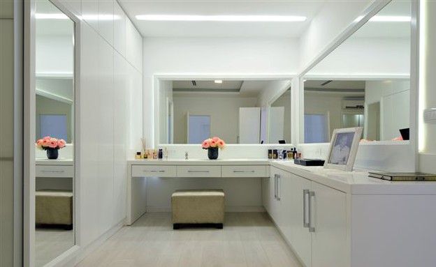 כפר קרע, פינת איפור