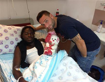 אבידור עם ימפולסקי בבית החולים (צילום: ספורט 5)