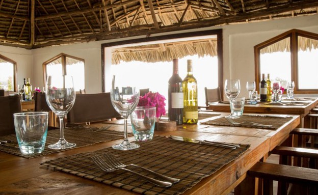 מבפנים, מסעדת הסלע בזנזיבר מבפנים, מסעדת הסלע בזנזיבר