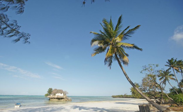 מרחוק, מסעדת הסלע בזנזיבר מרחוק, מסעדת הסלע בזנזיבר