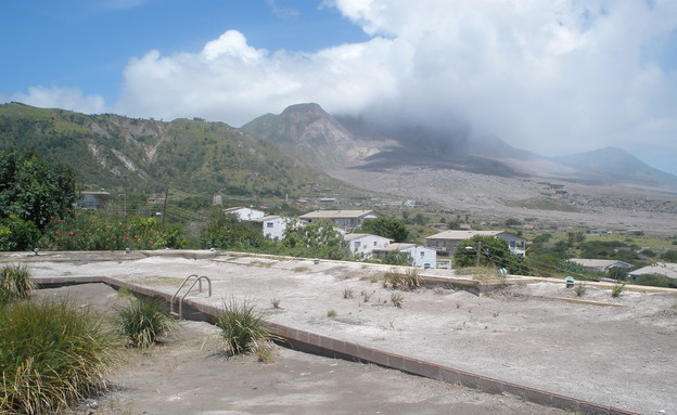 בקריביים, האי השוקע, קרדיט flickr user christinehawks בקריביים, האי השוקע, קרדיט flickr user christinehawks