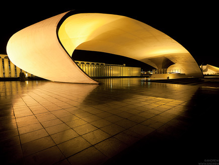 ברזיליה, כיכר דוקווה (צילום: Andrew Prokos Architectural Photography)