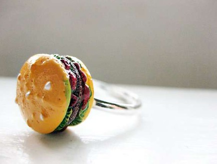 טבעת המבורגר (צילום: mary-rebecca, mako אוכל)