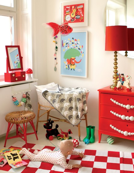 שדרוג חדרי ילדים, אדום לבן גובה (צילום: mokkasin.blogspot.com photo-Johan Tunebjer)
