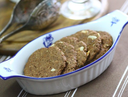 עוגיות קוואקר עם שוקולית וקינמון (צילום: מאיר קוקבוק, mako אוכל)