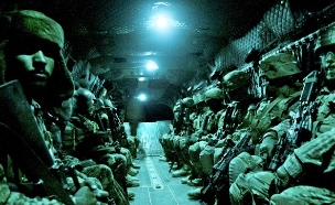 כוחות בדרך ליעד (צילום: צבא ארצות הברית)