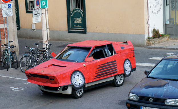 פרארי מקרטון