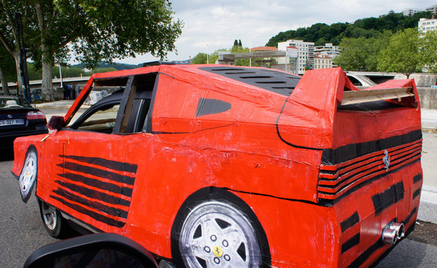 פרארי מקרטון