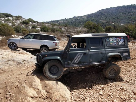 ריינג' רובר מול יגואר XJ ולנד רובר דיפנדר (צילום: נעם וינד)