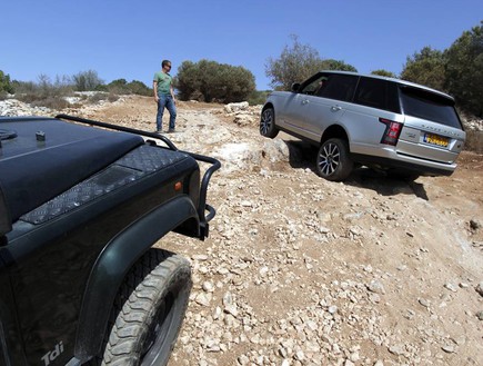 ריינג' רובר מול יגואר XJ ולנד רובר דיפנדר (צילום: נעם וינד)