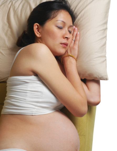 אישה בהריון מקוננת (צילום: ngothyeaun, Thinkstock)