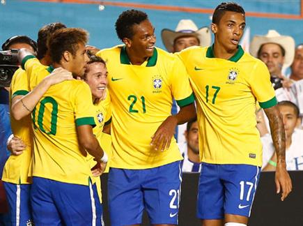 לא מפסיקים לנצח. שחקני ברזיל הלילה (gettyimages) (צילום: ספורט 5)