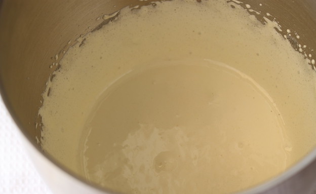 עוגת שוקולד איטלקית שלב שני קצפת