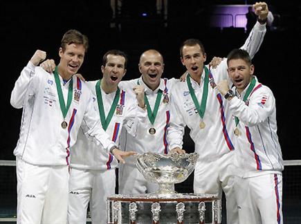 שמרו על התואר. נבחרת צ'כיה עם גביע דייויס (GETTYIMAGES) (צילום: ספורט 5)