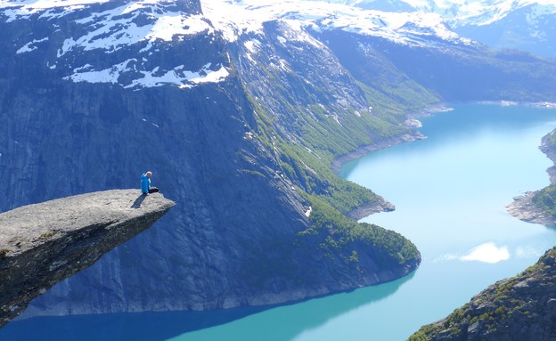 יושב, צוק נורבגיה יושב, צוק נורבגיה