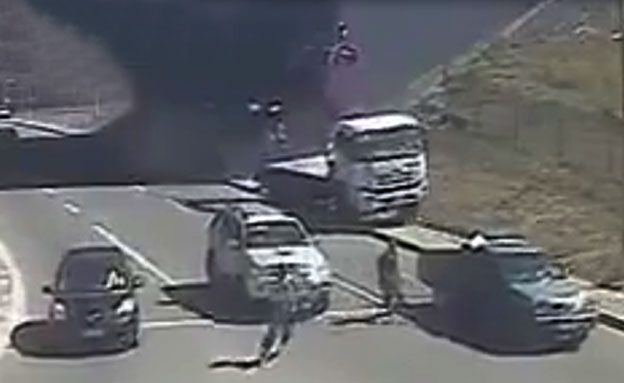 תיעוד התאונה הקטלנית במצלמת הדרך