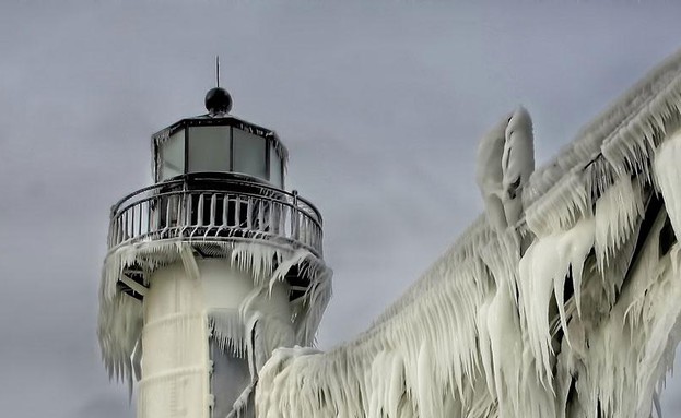 מדהים: תמונות של מגדלורים מכוסים בקרח