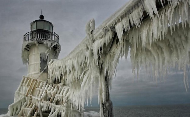 מדהים: תמונות של מגדלורים מכוסים בקרח