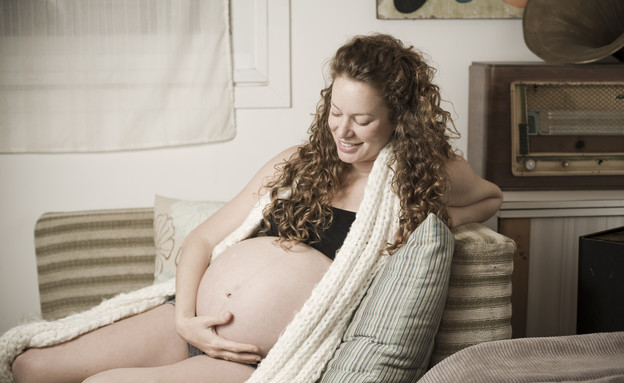 צילומי הריון ביתיים - מירי פורמן (צילום: מירי פורמן)