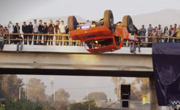 פעלול גלגול חבית 360