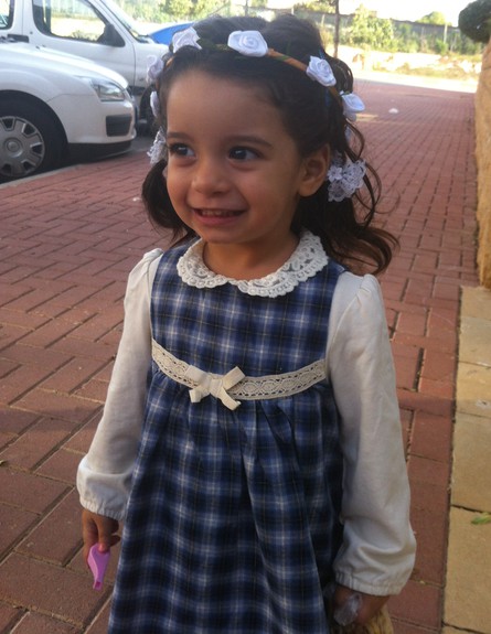 עלמה בת שנתיים (צילום: תומר ושחר צלמים)
