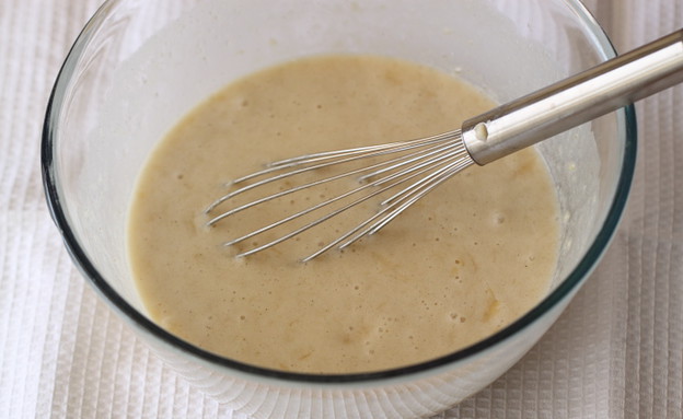 עוגת בננות, קוקוס וחמאת בוטנים שלב ראשון