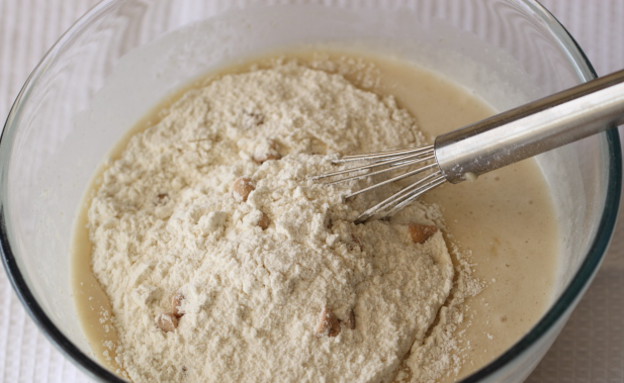 עוגת בננות, קוקוס וחמאת בוטנים שלב שני