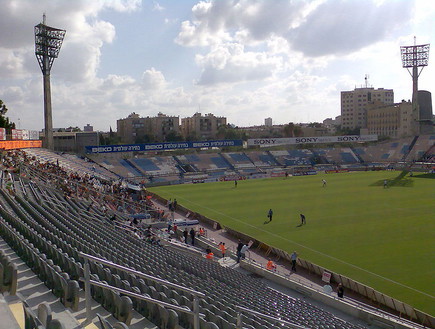 אריק שירים, איצטדיון בלומפילד  (צילום: ויקיפדיה)