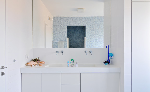 עין עירון, חדר רחצה