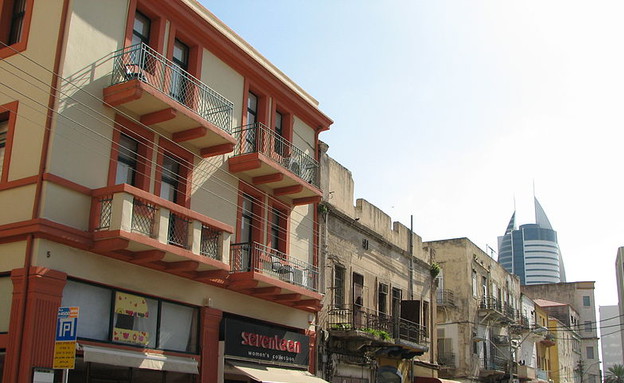 המרכז המסחרי הישן, חיפה (צילום: ויקיפדיה, יוצר Hanay)