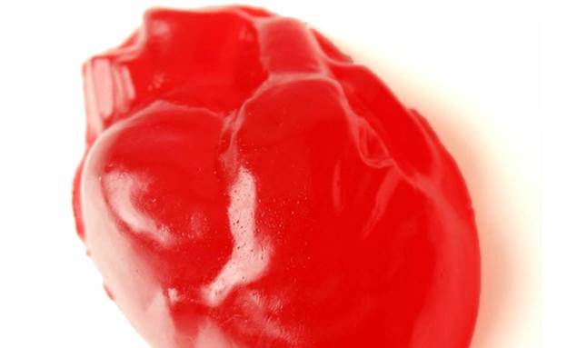 סוכרוית גומי בצורת לב (צילום: huffingtonpost.com, צילום מסך)