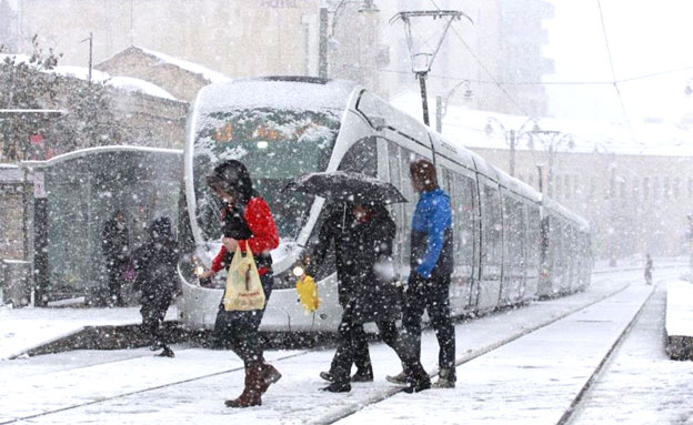 שלג בירושלים, הרכבת הקלה