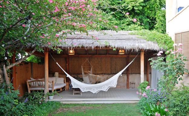 נועה בר לב, חצר ערסל נועה בר לב, חצר ערסל