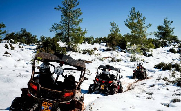 טיול טרקטורונים בשלג בהרי ירושלים