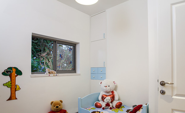 דלית ונגרובסקי, חדר ילדים (צילום: טל ניסים)