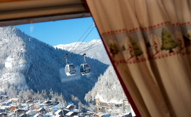 נוף מהחלון, אתר סקי צרפת (צילום: Alastair Sawday)