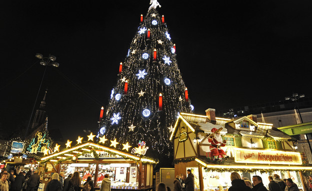שוק חג המולד בדורטמונד, גרמניה (צילום: ap)