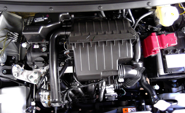 מיצובישי אטראז' מיצובישי אטראז'