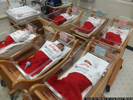 תינוקות כריסמס (צילום: בית חולים לונג ביץ' ממוריאל)
