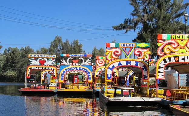 סוצ'ימילקו, אי הבובות