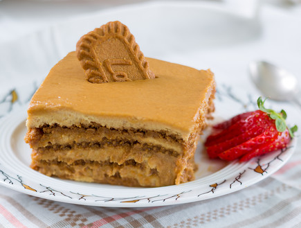 עוגת עוגיות לוטוס של אביבה פיבקו (צילום: בני גם זו לטובה, mako אוכל)