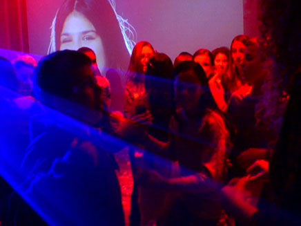 "האווירה כמו במסיבות של בני 16"