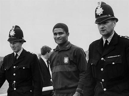 גם השוטרים האנגלים לא עצרו אותו ב-1966 (gettyimages) (צילום: ספורט 5)