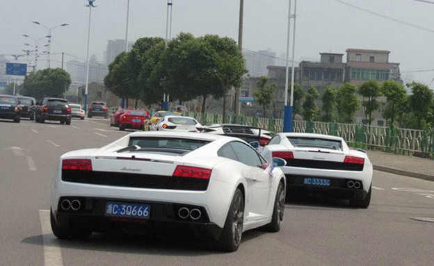 רולס רויס, פרארי ולמבורגיני