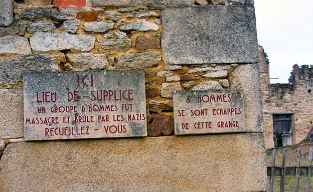 גלעד בצרפת לזכר הנרצחים (צילום: Oradour.info)