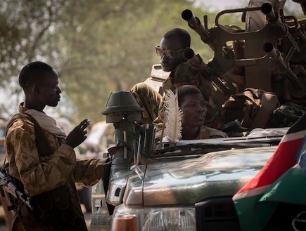 חיילים בדרום סודן (צילום: פיל קולר)