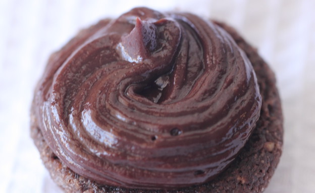 עוגיות סנדוויץ' שוקולד שלב חמישי